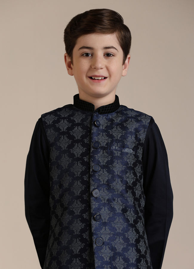 alt message - Manyavar Boys Boys Dark Blue Imperial Jaal Patterned Jacket Set image number 0